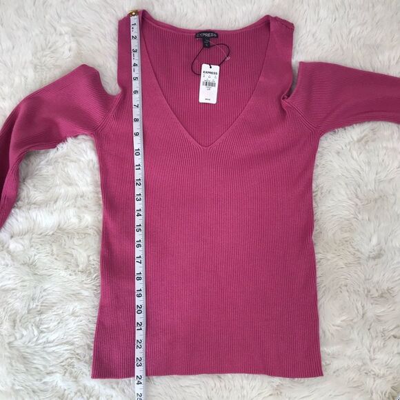 EXPRESS Pink Low Cut Cutout Sweater Top Cold Shoulder Bell Sleeve Size Large New - Picture 8 of 8